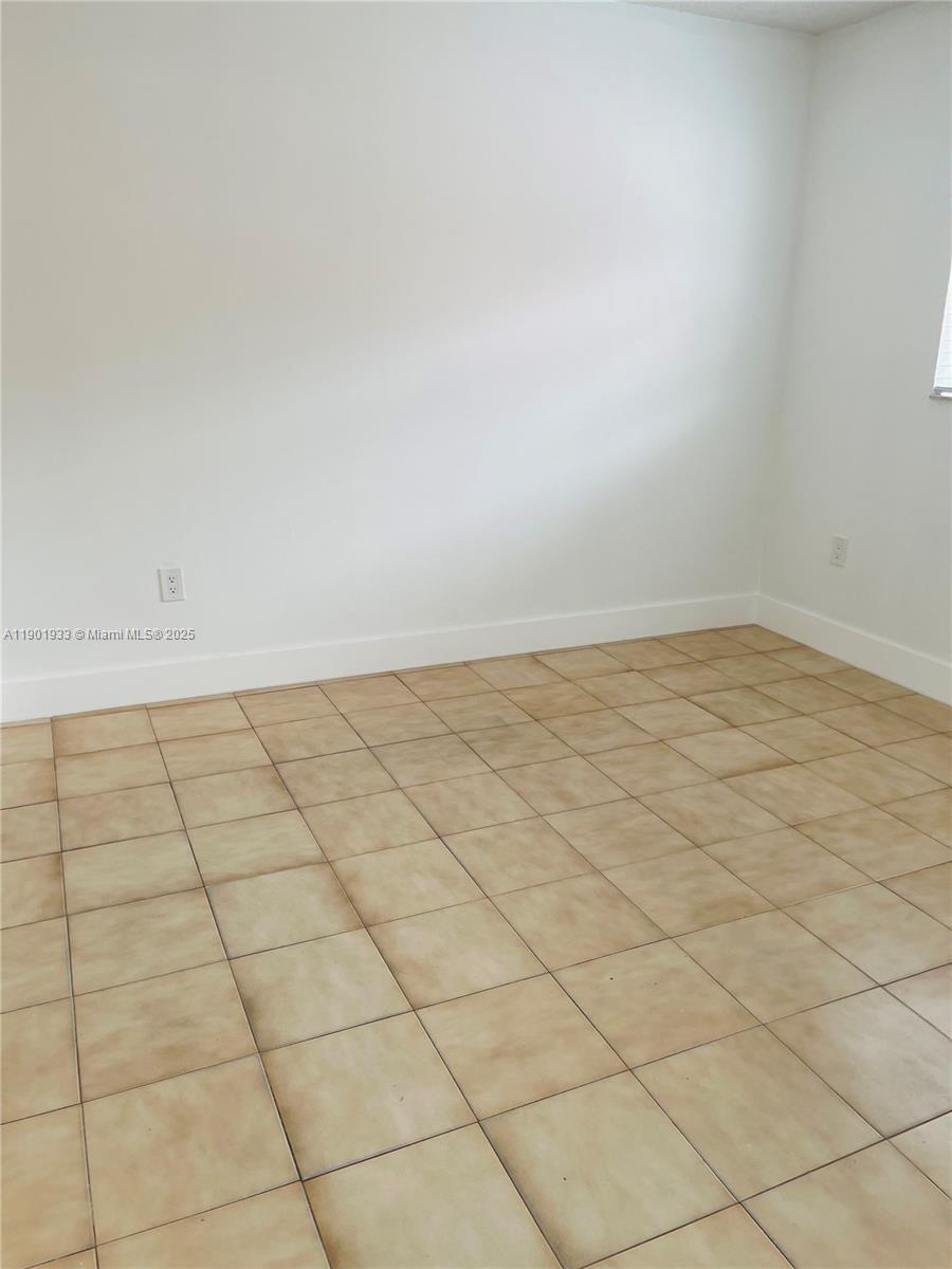 HIALEAH 10TH ADDN - Residential Lease