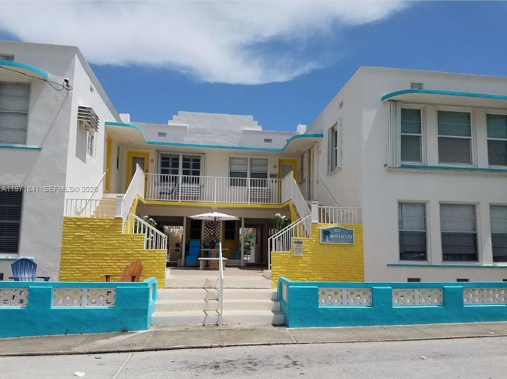 Photo of 309 Crocus Ter #10, Hollywood, FL 33019 (MLS # A11971841)