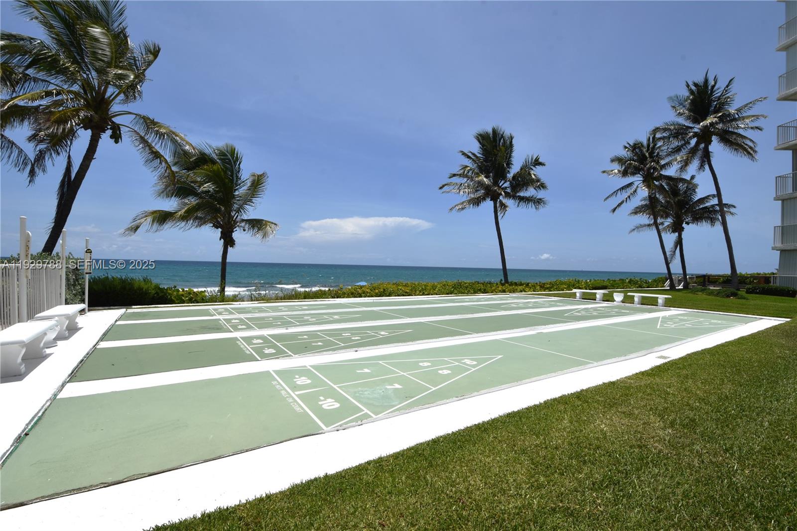 PENTHOUSE TOWERS CONDO - Residential