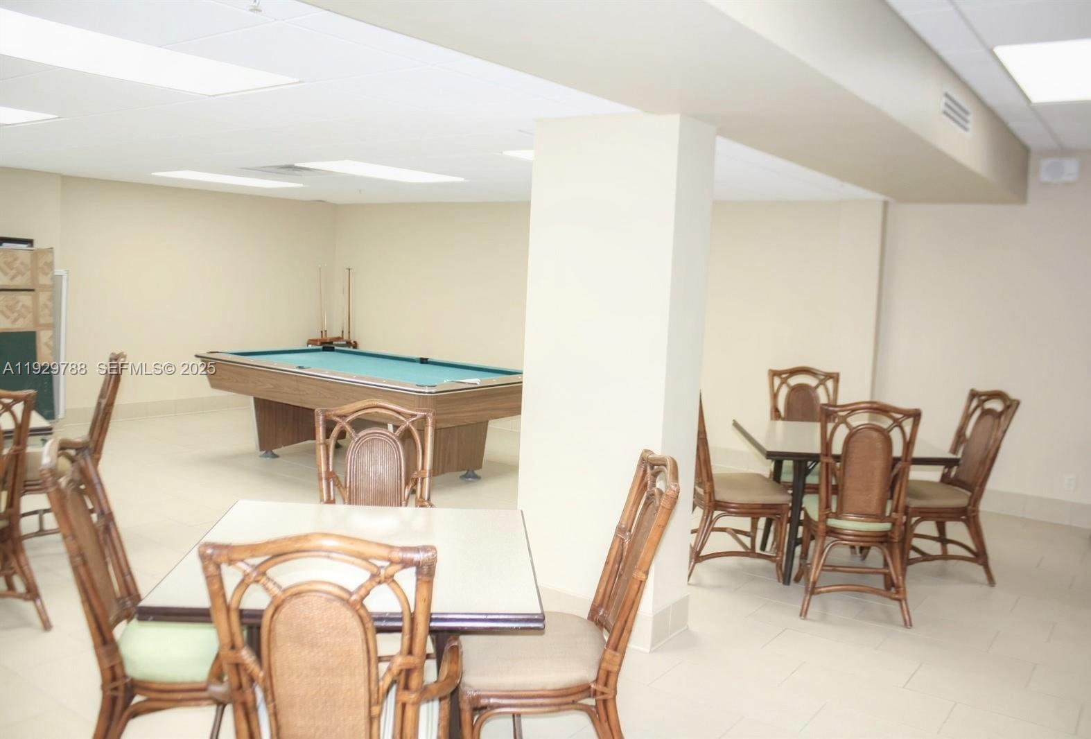 PENTHOUSE TOWERS CONDO - Residential