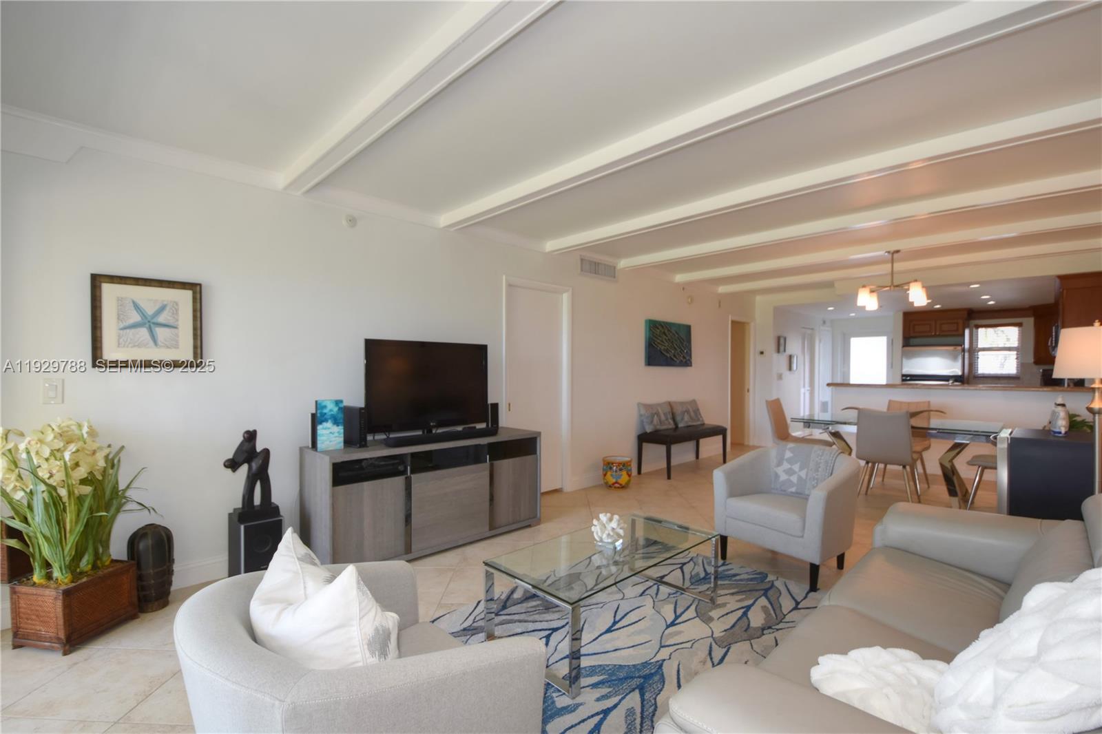 PENTHOUSE TOWERS CONDO - Residential