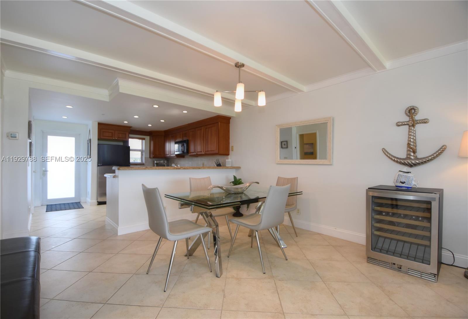 PENTHOUSE TOWERS CONDO - Residential