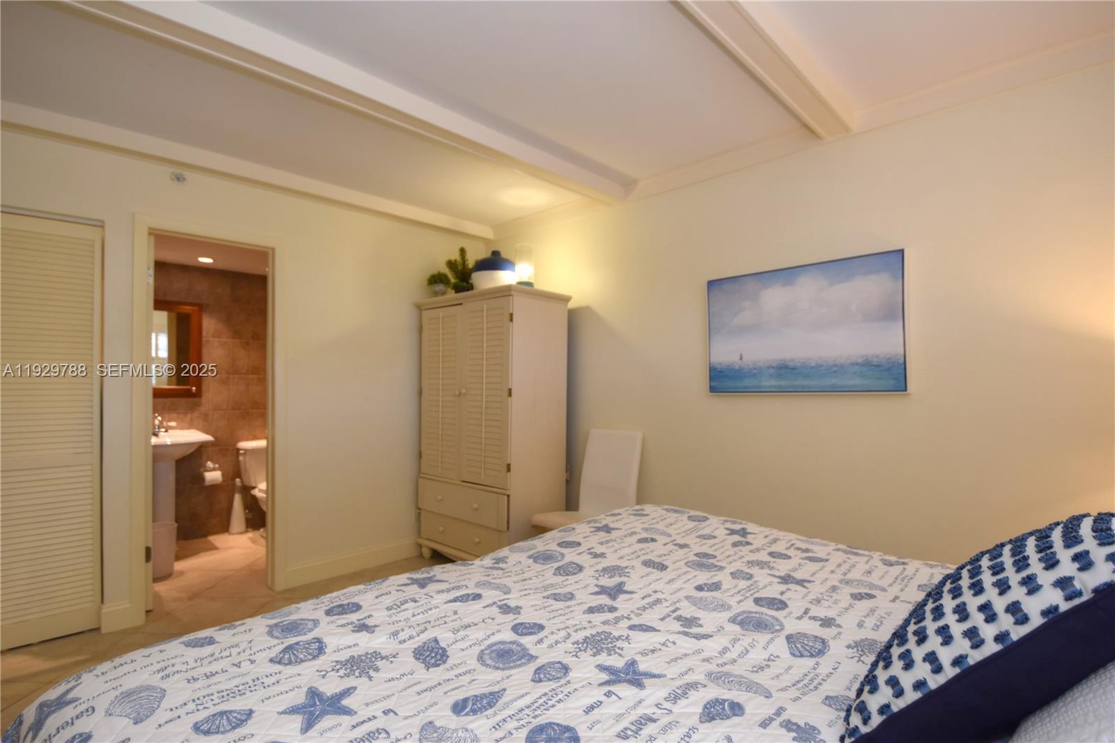 PENTHOUSE TOWERS CONDO - Residential