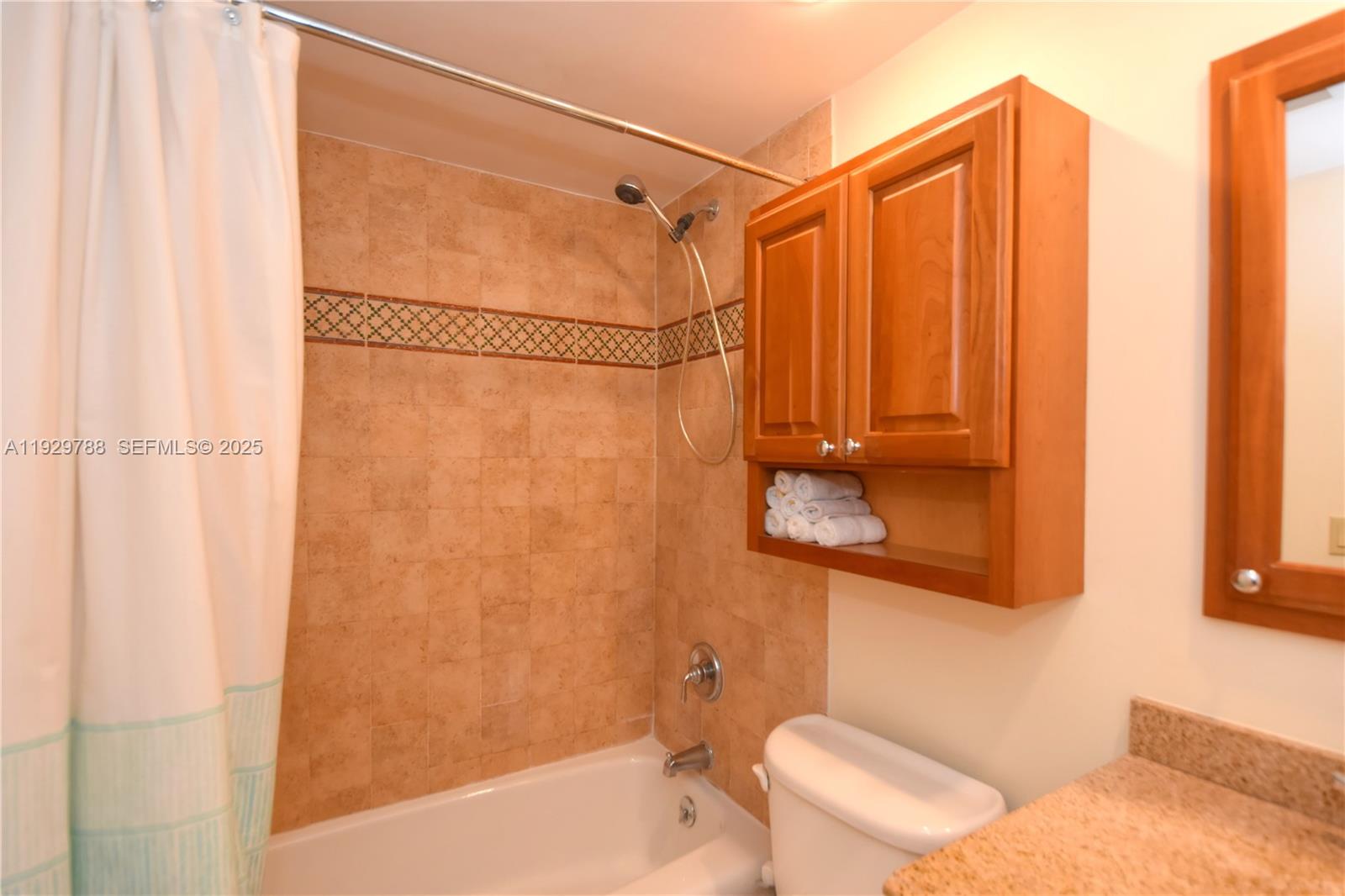 PENTHOUSE TOWERS CONDO - Residential