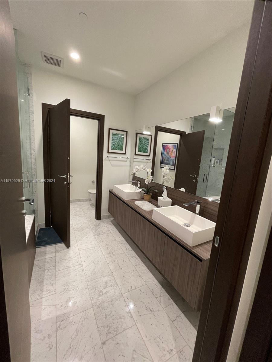 BRICKELL FLATIRON CONDO - Residential