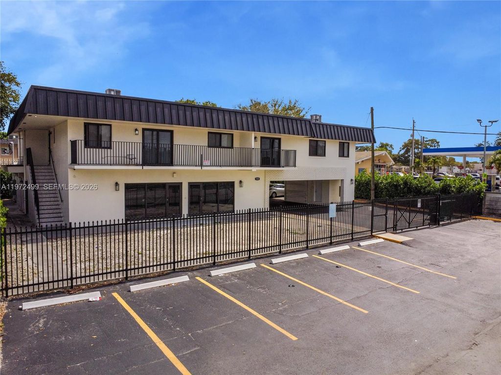 Photo of 5980 SW 40th Ave, Dania Beach, FL 33312 (MLS # A11972499)