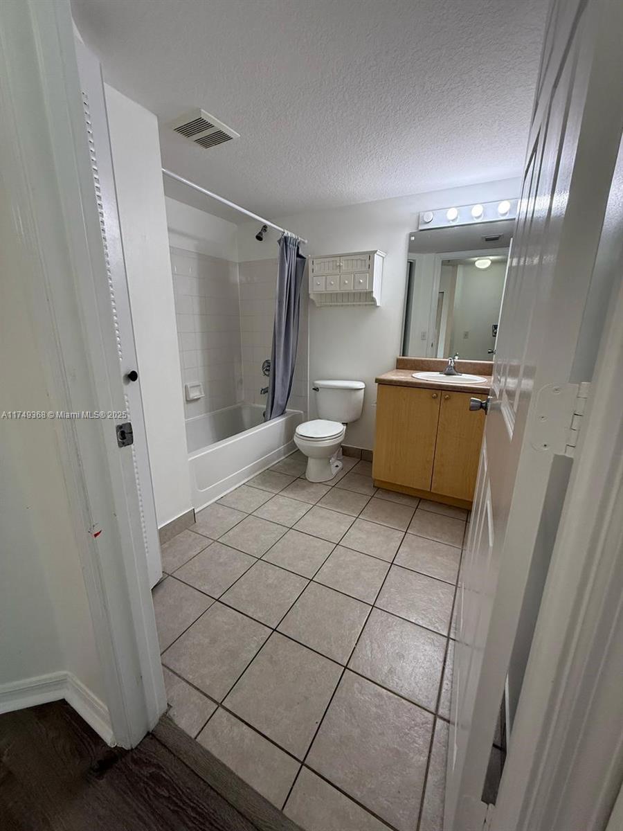 VILLA DEL SOL CONDO - Residential Lease