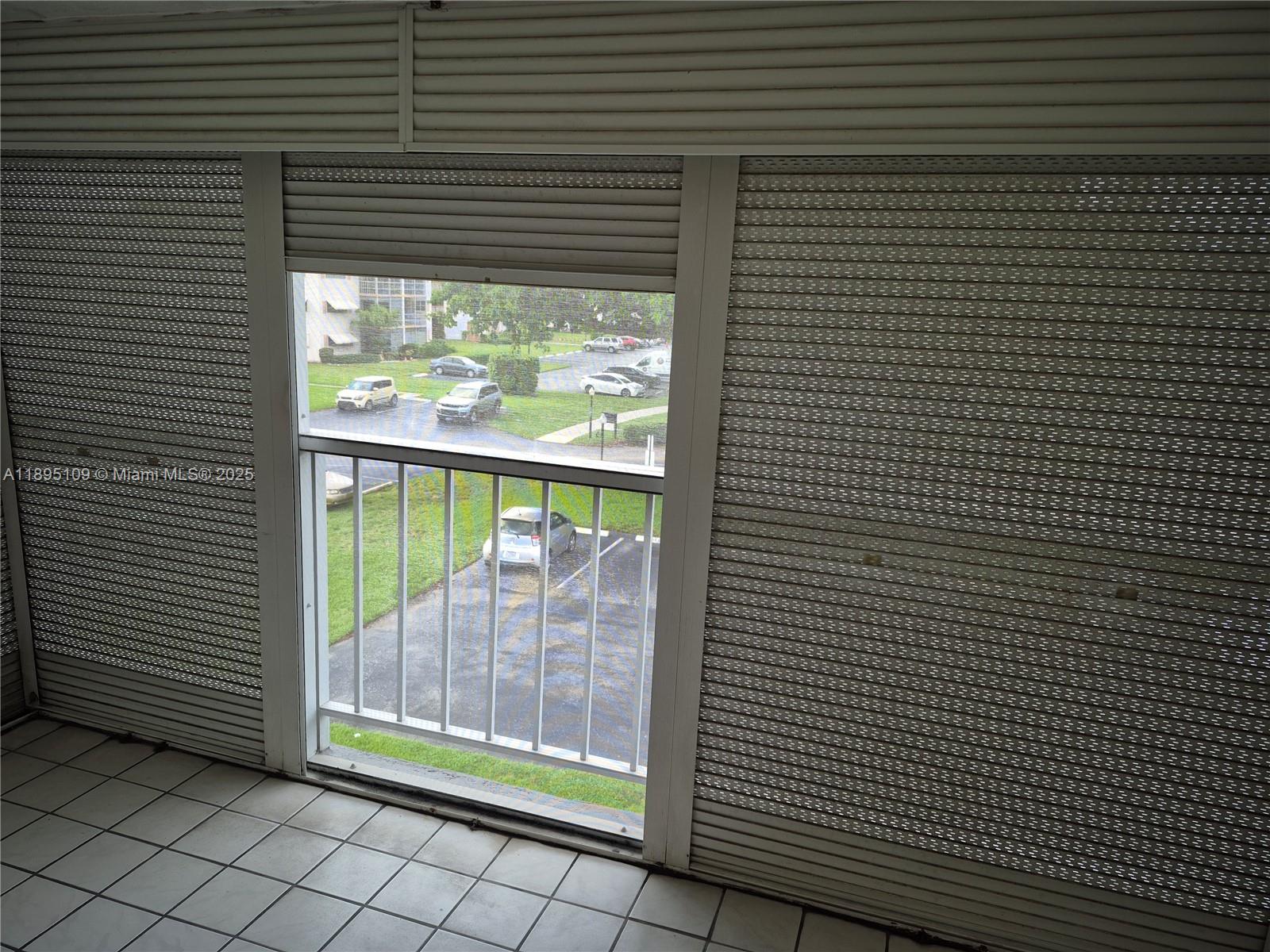 HILLCREST COUNTRY CLUB AP - Residential