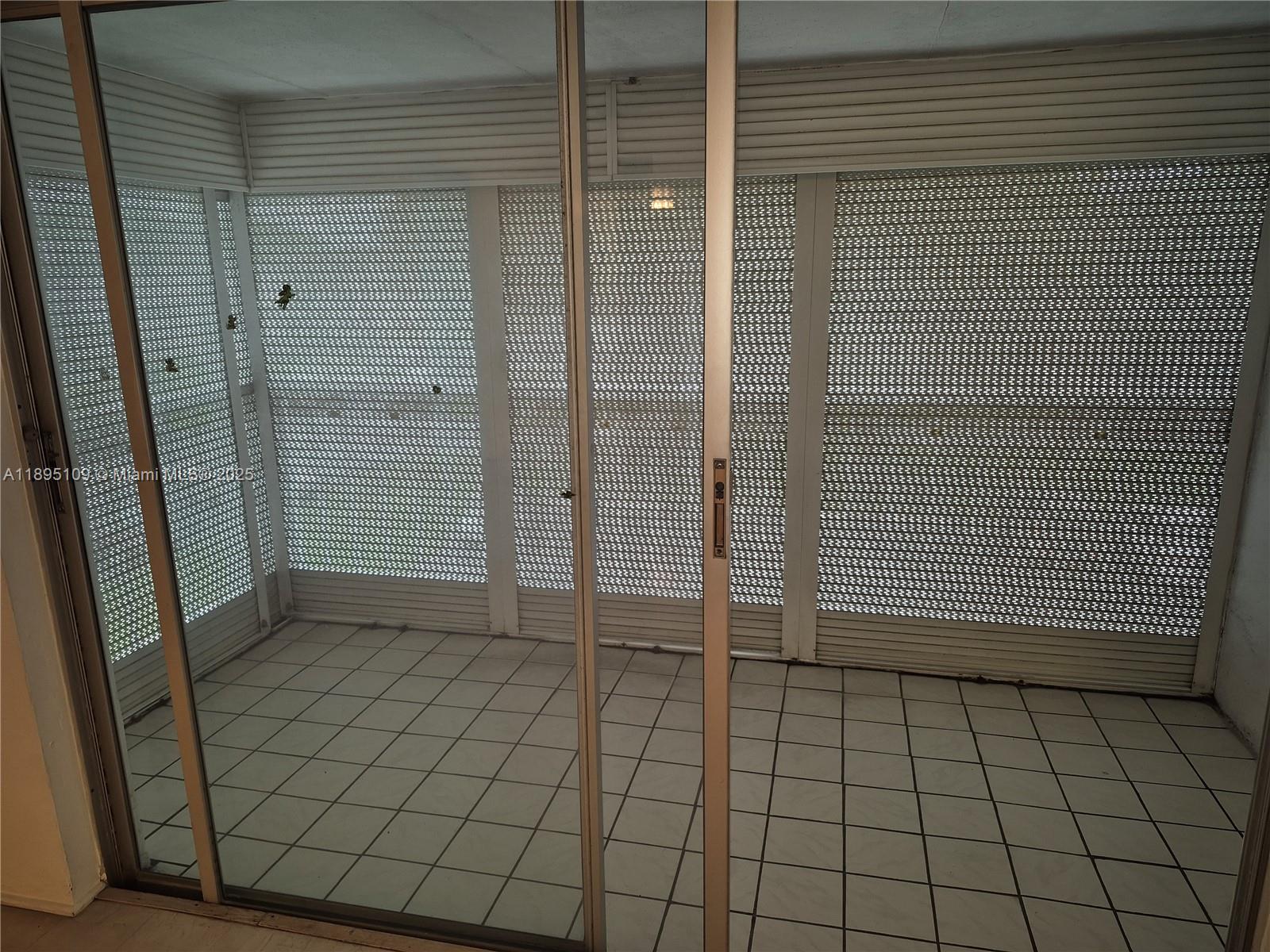 HILLCREST COUNTRY CLUB AP - Residential