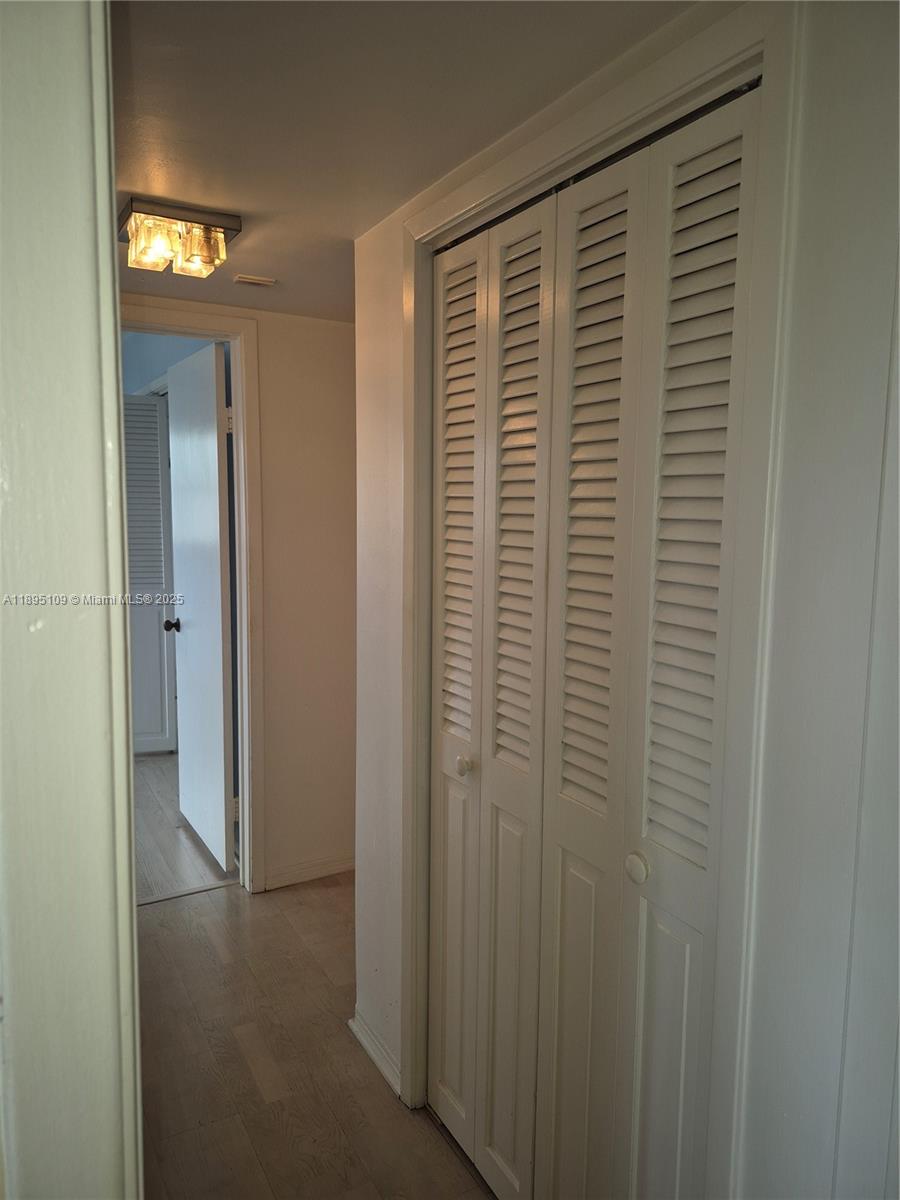 HILLCREST COUNTRY CLUB AP - Residential