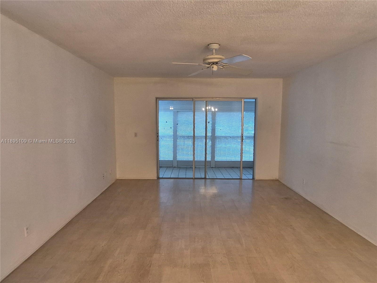1201 Hillcrest Ct 302