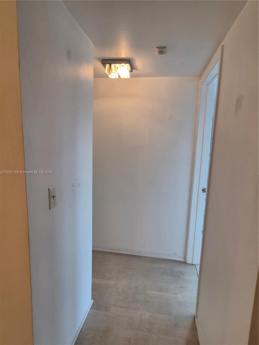 HILLCREST COUNTRY CLUB AP - Residential