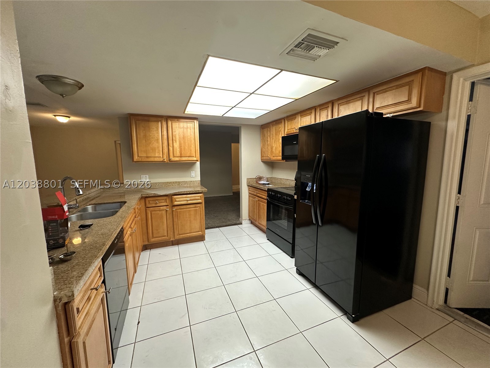 2121 N 52nd Ave