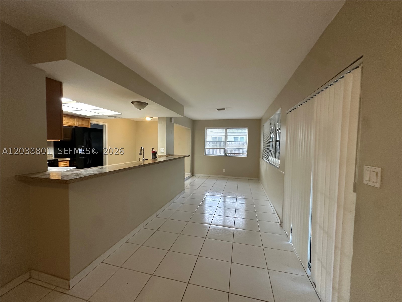 2121 N 52nd Ave