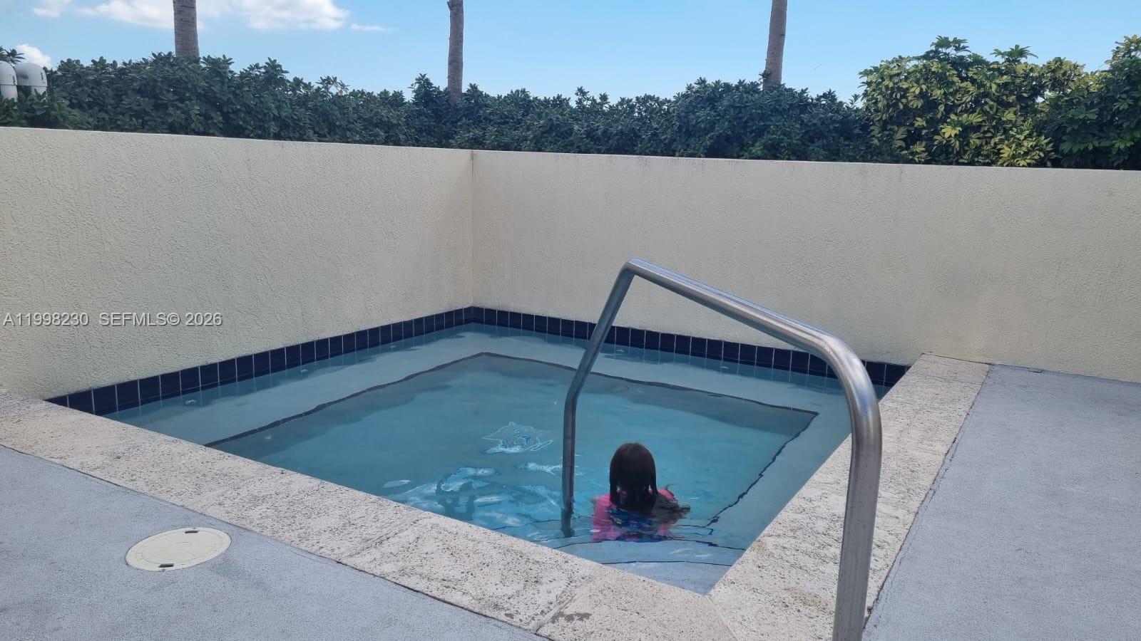 DOWNTOWN DADELAND CONDO N - Residential Lease