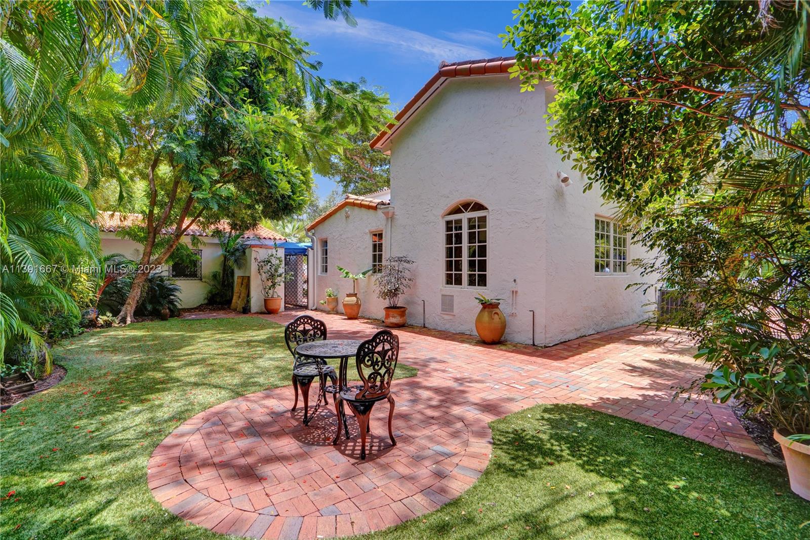 C GABLES RIVIERA SEC 12 - Residential