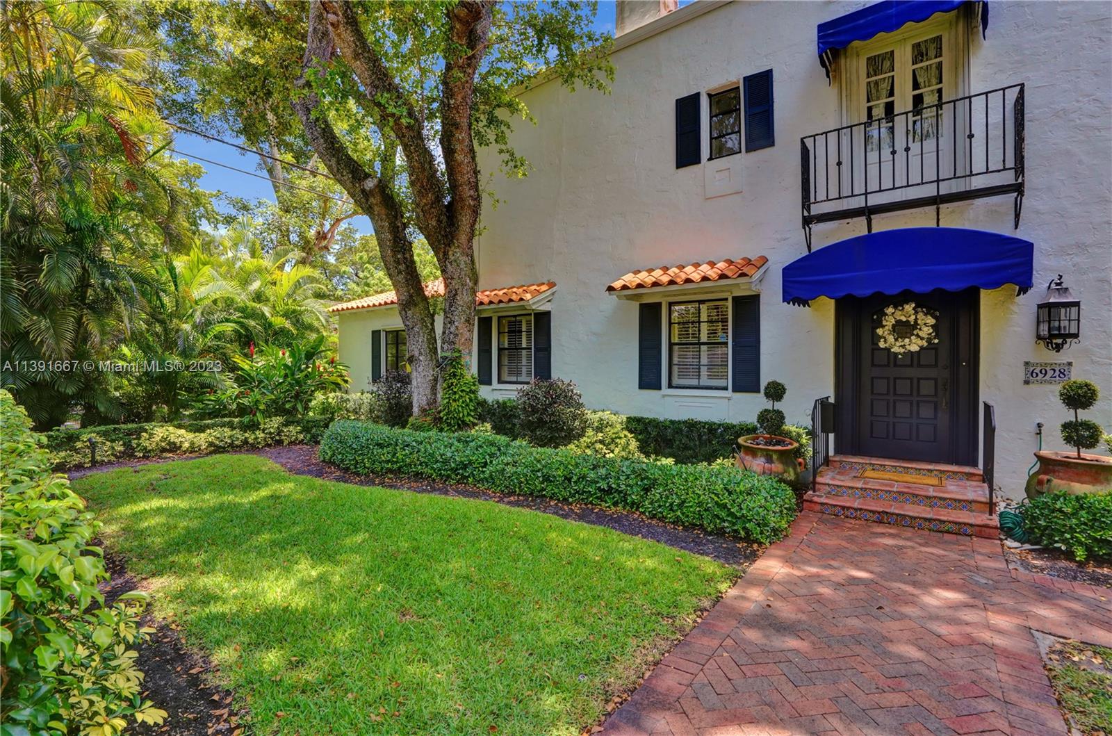 C GABLES RIVIERA SEC 12 - Residential