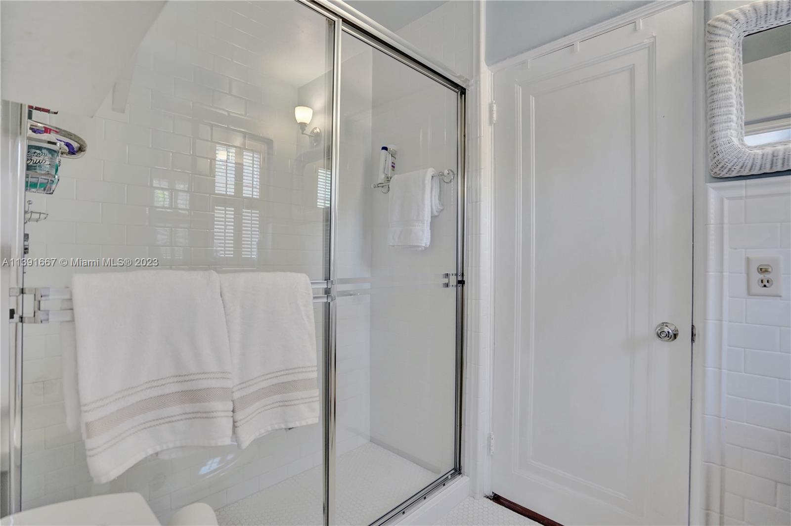 C GABLES RIVIERA SEC 12 - Residential