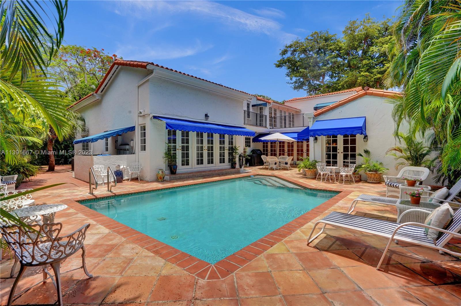 C GABLES RIVIERA SEC 12 - Residential