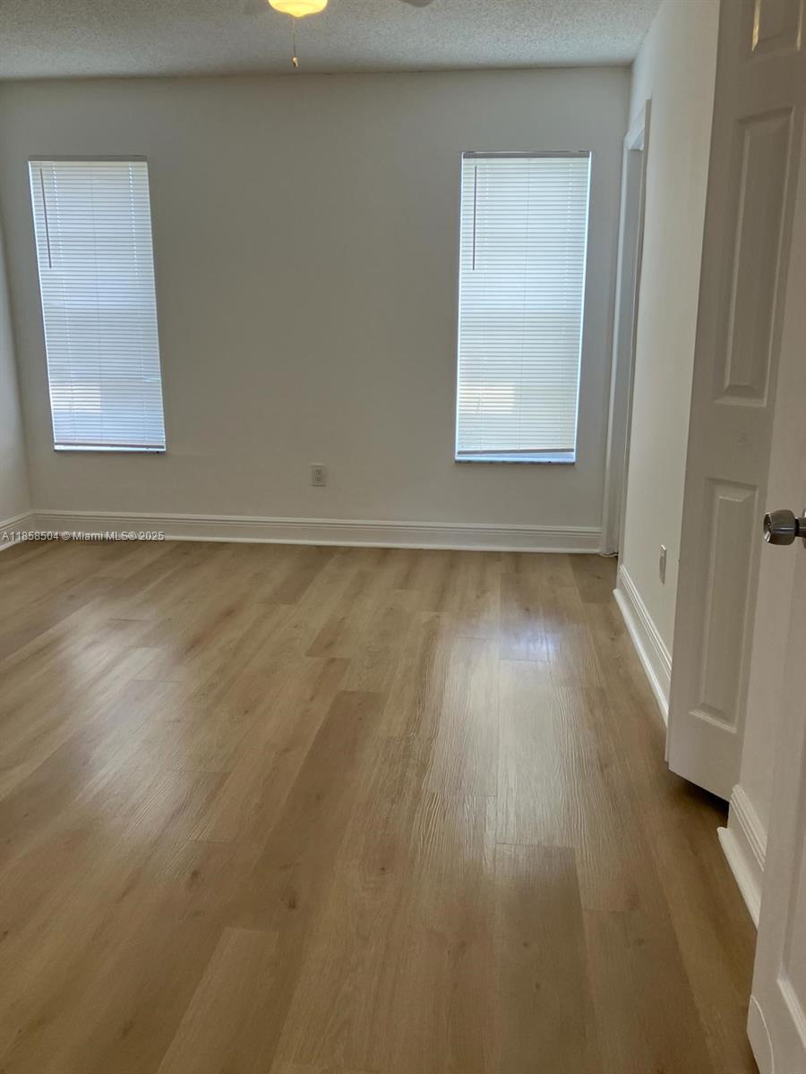 BROOKFIELD SQUARE CONDO - Residential Lease