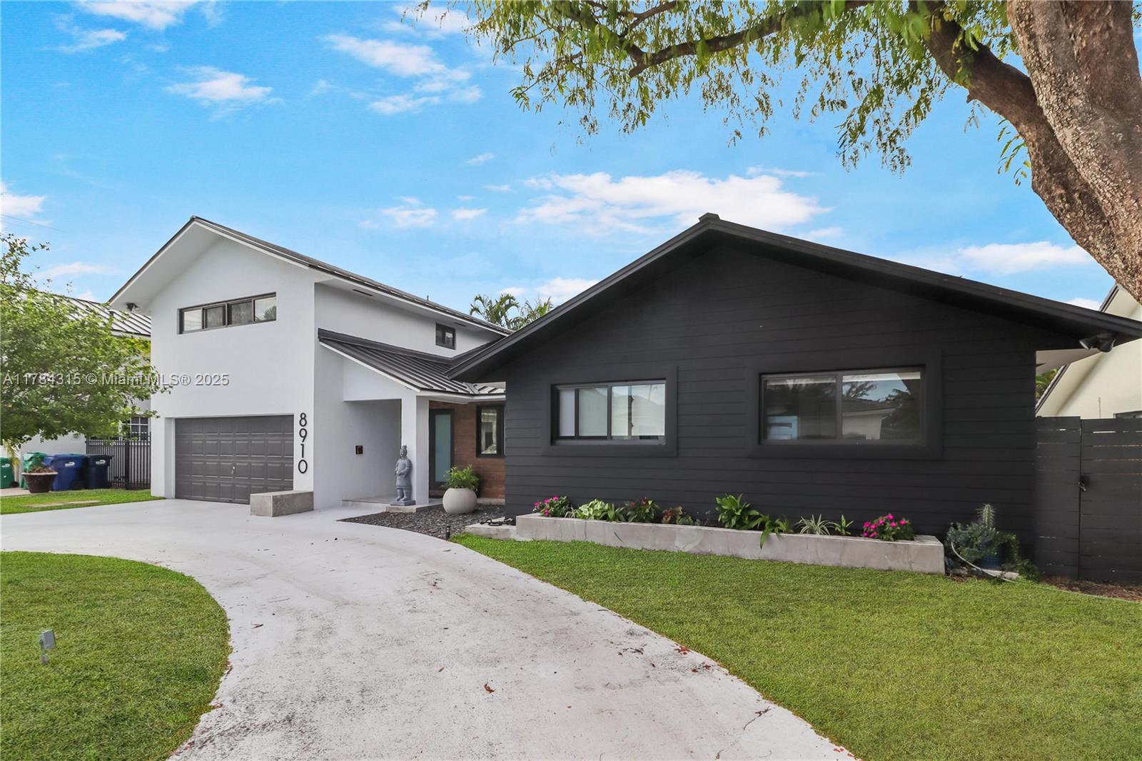 8910 Sw 159th Ter, Palmetto Bay, Miami-Dade County, Florida - 4 Bedrooms  
3 Bathrooms - 