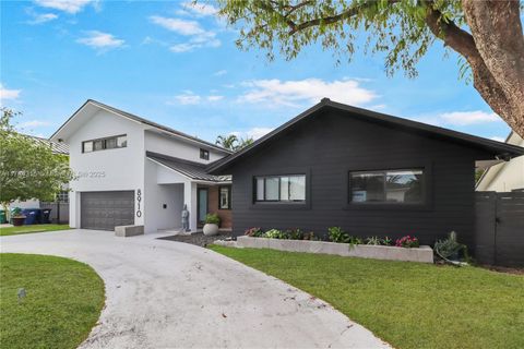 8910 SW 159th Ter Palmetto Bay FL 33157