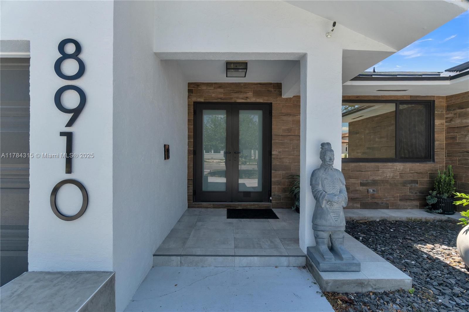 8910 SW 159th Ter