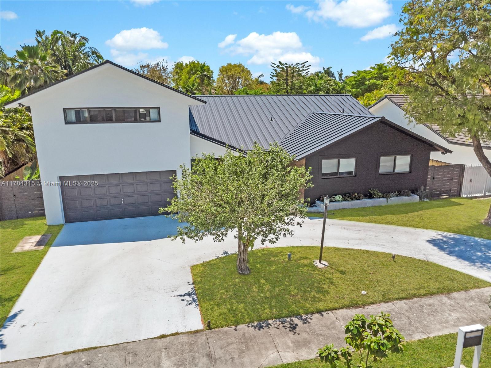 8910 SW 159th Ter
