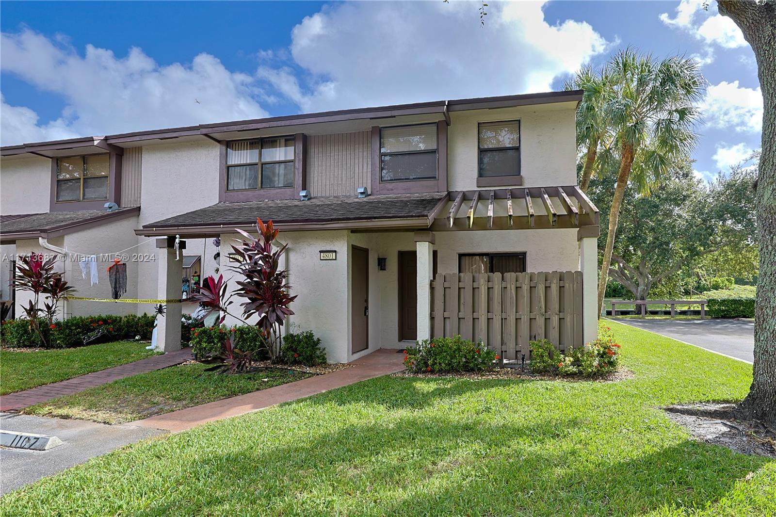 4801 Nw 82nd Ave 1107, Lauderhill, Miami-Dade County, Florida - 3 Bedrooms  
3 Bathrooms - 