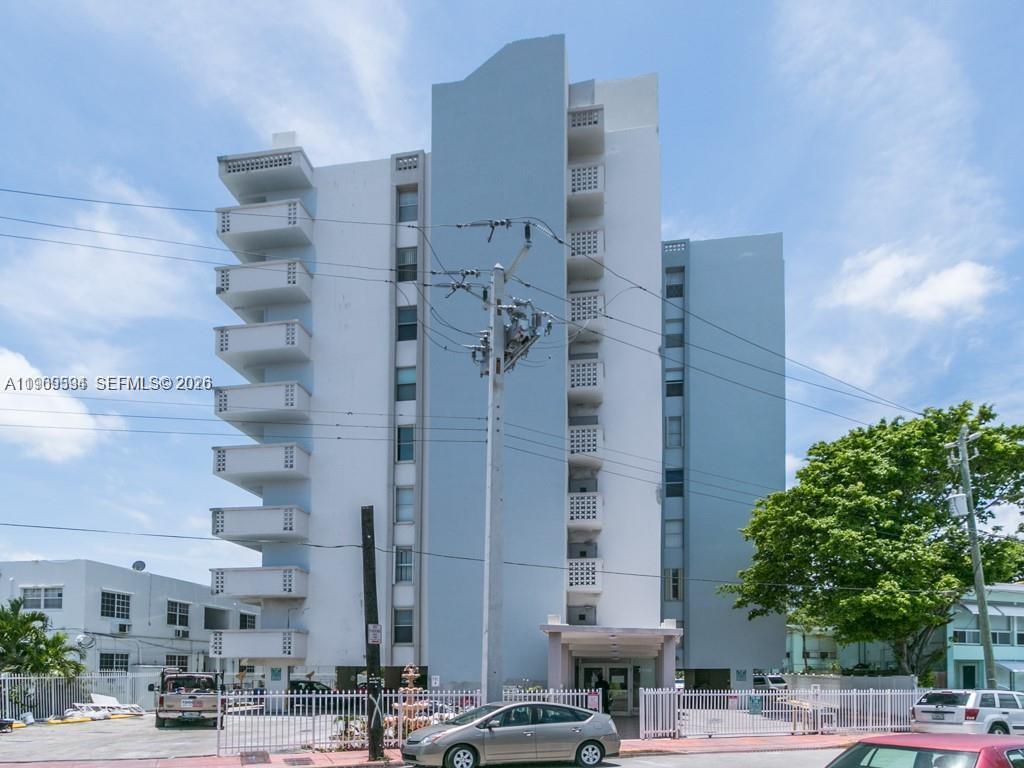 FOUNTAIN TOWERS CONDO - Residential