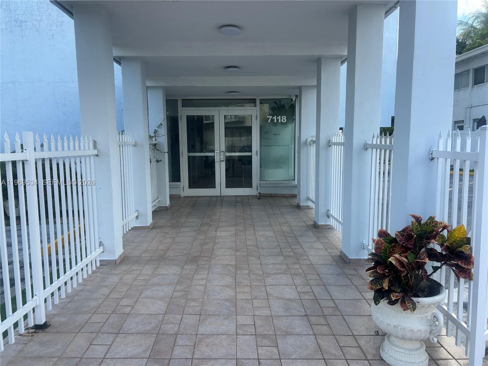 FOUNTAIN TOWERS CONDO - Residential