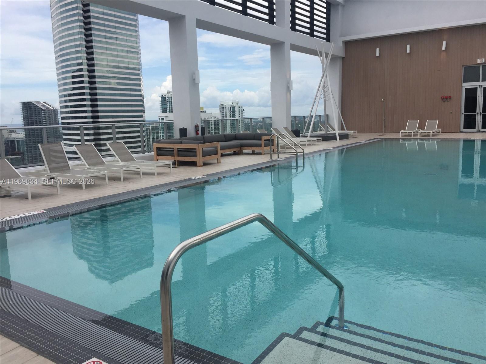 CENTRO CONDO - Residential Lease