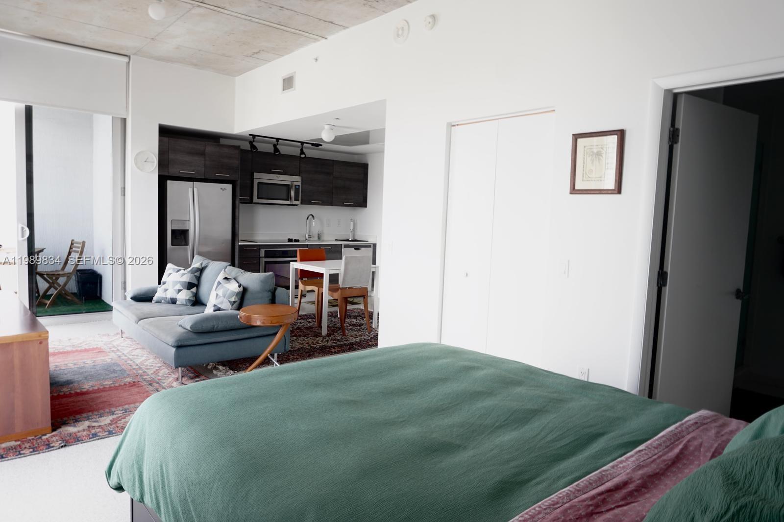 CENTRO CONDO - Residential Lease