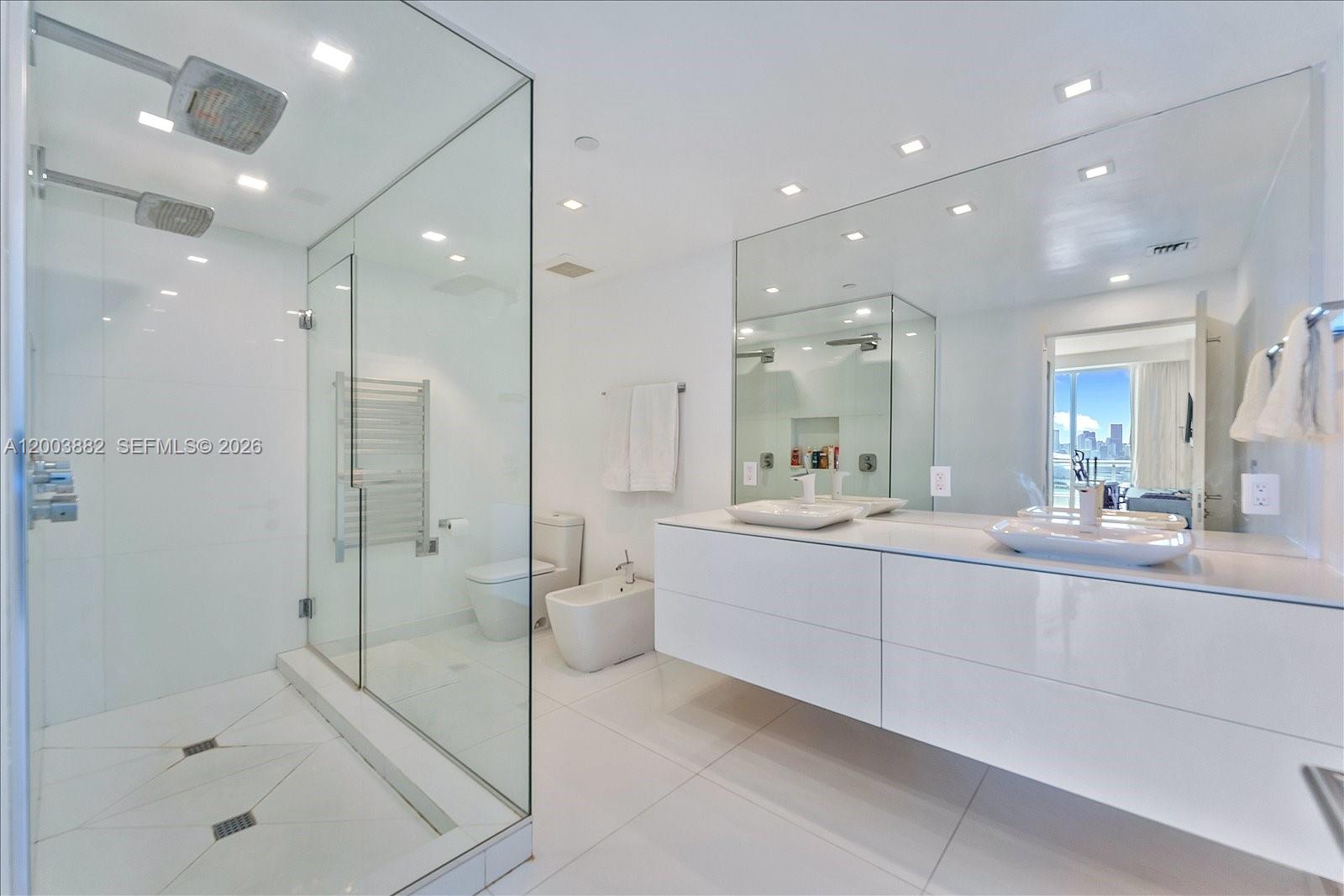 THE BENTLEY BAY CONDO - Residential