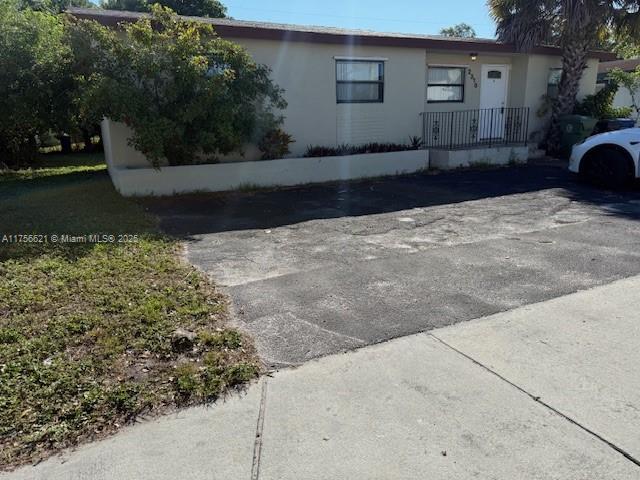Rental Property at 2310 Nw 31st Ave 2310, Fort Lauderdale, Broward County, Florida - Bedrooms: 3 
Bathrooms: 1  - $2,250 MO.