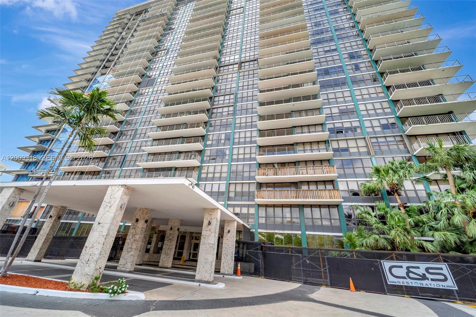 THE PALM BAY YACHT CLUB C - Residential
