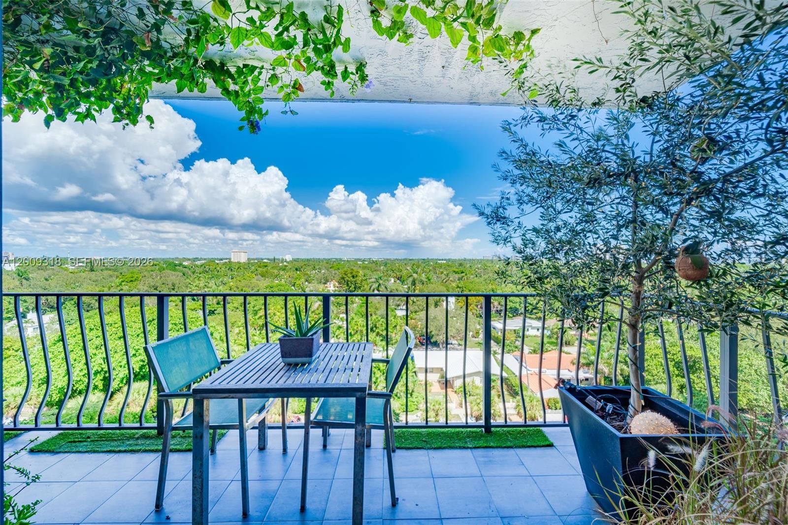 THE PALM BAY YACHT CLUB C - Residential