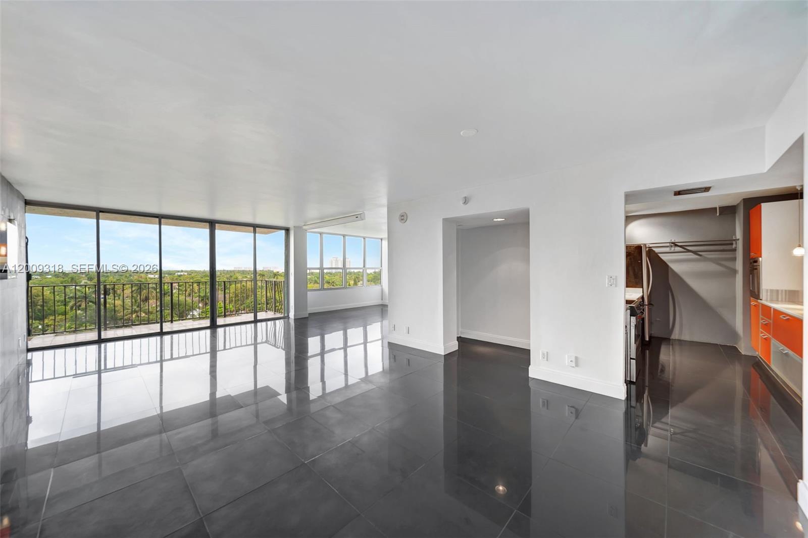 THE PALM BAY YACHT CLUB C - Residential