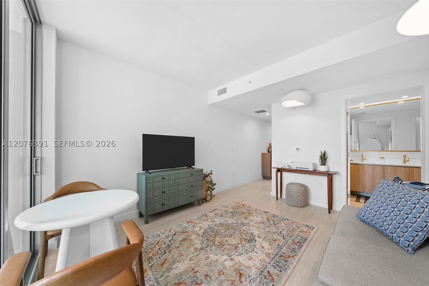 77 SE 5th St 2805