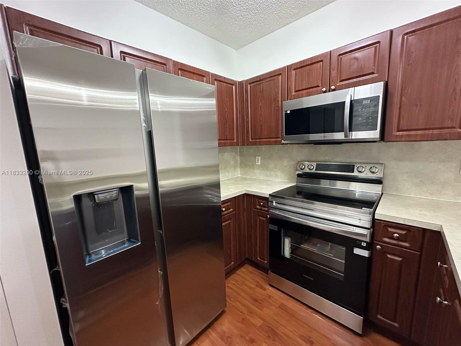 TOWNGATE CONDO SEVEN - Residential