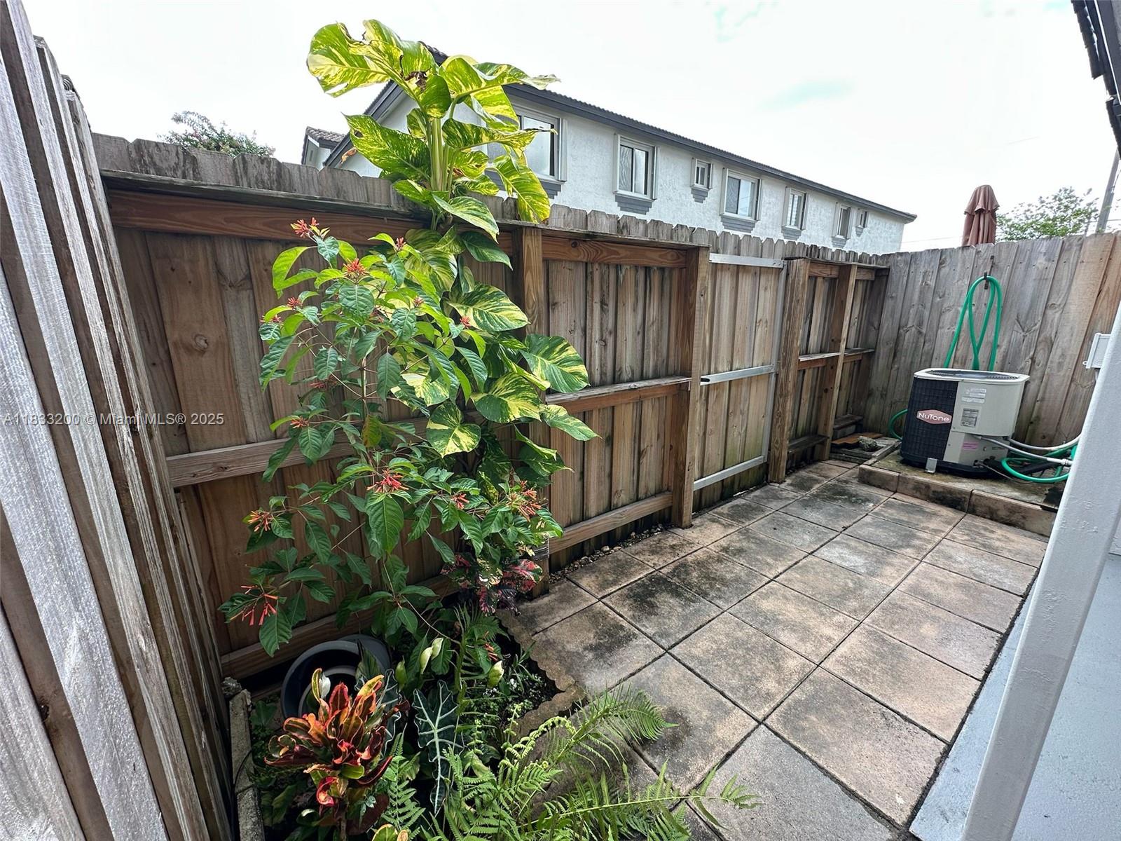 TOWNGATE CONDO SEVEN - Residential