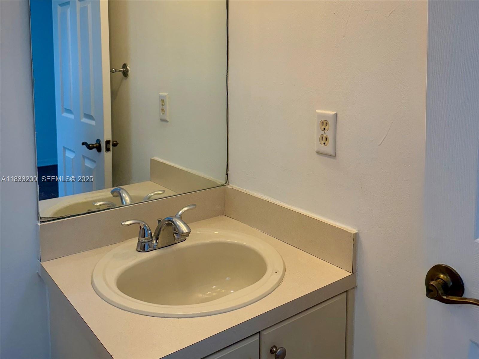 TOWNGATE CONDO SEVEN - Residential