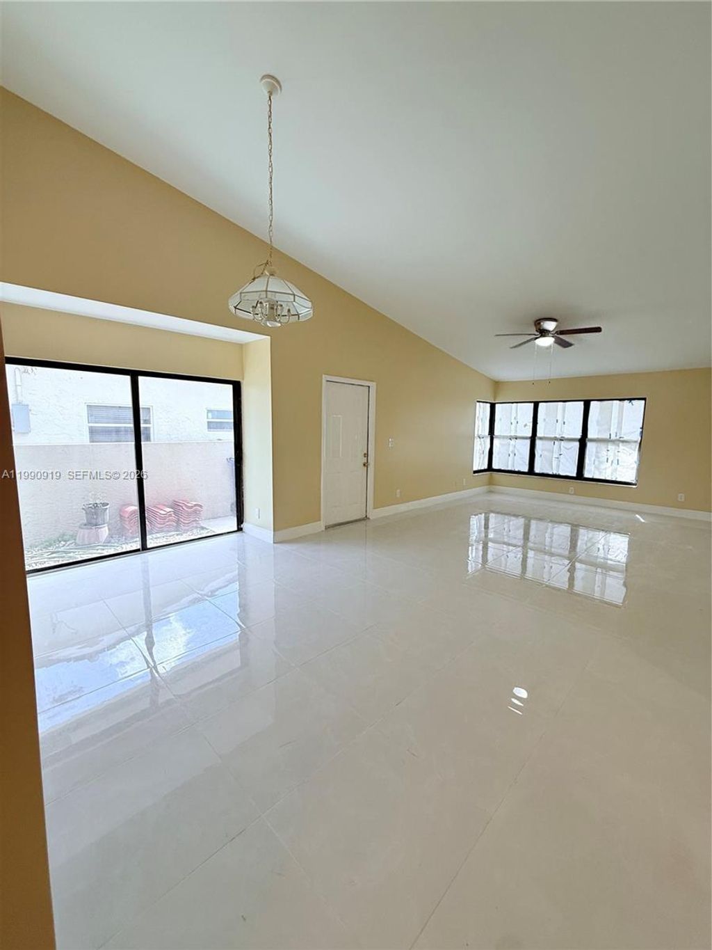 Photo of 11061 NW 39th St #1, Coral Springs, FL 33065 (MLS # A11990919)