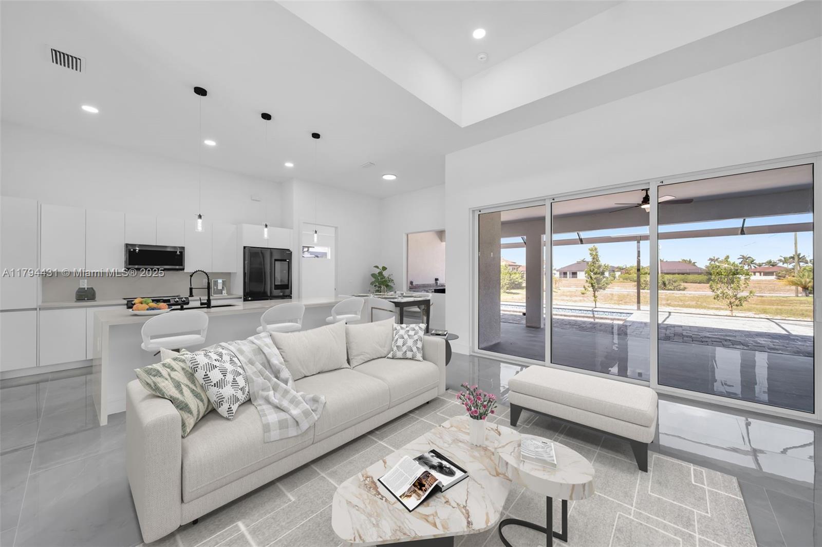CAPE CORAL - Residential