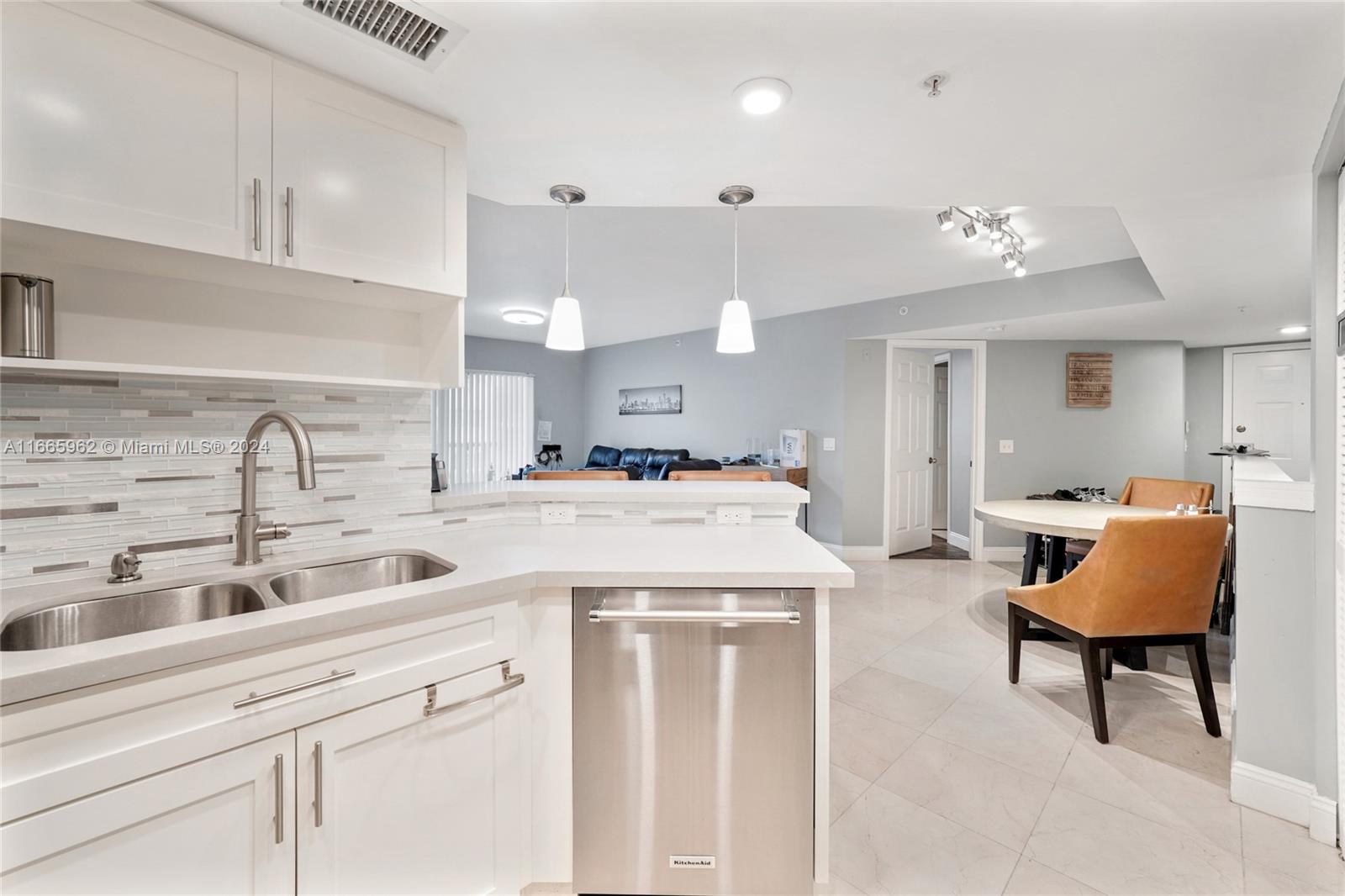 2021 SE 10th Ave 204