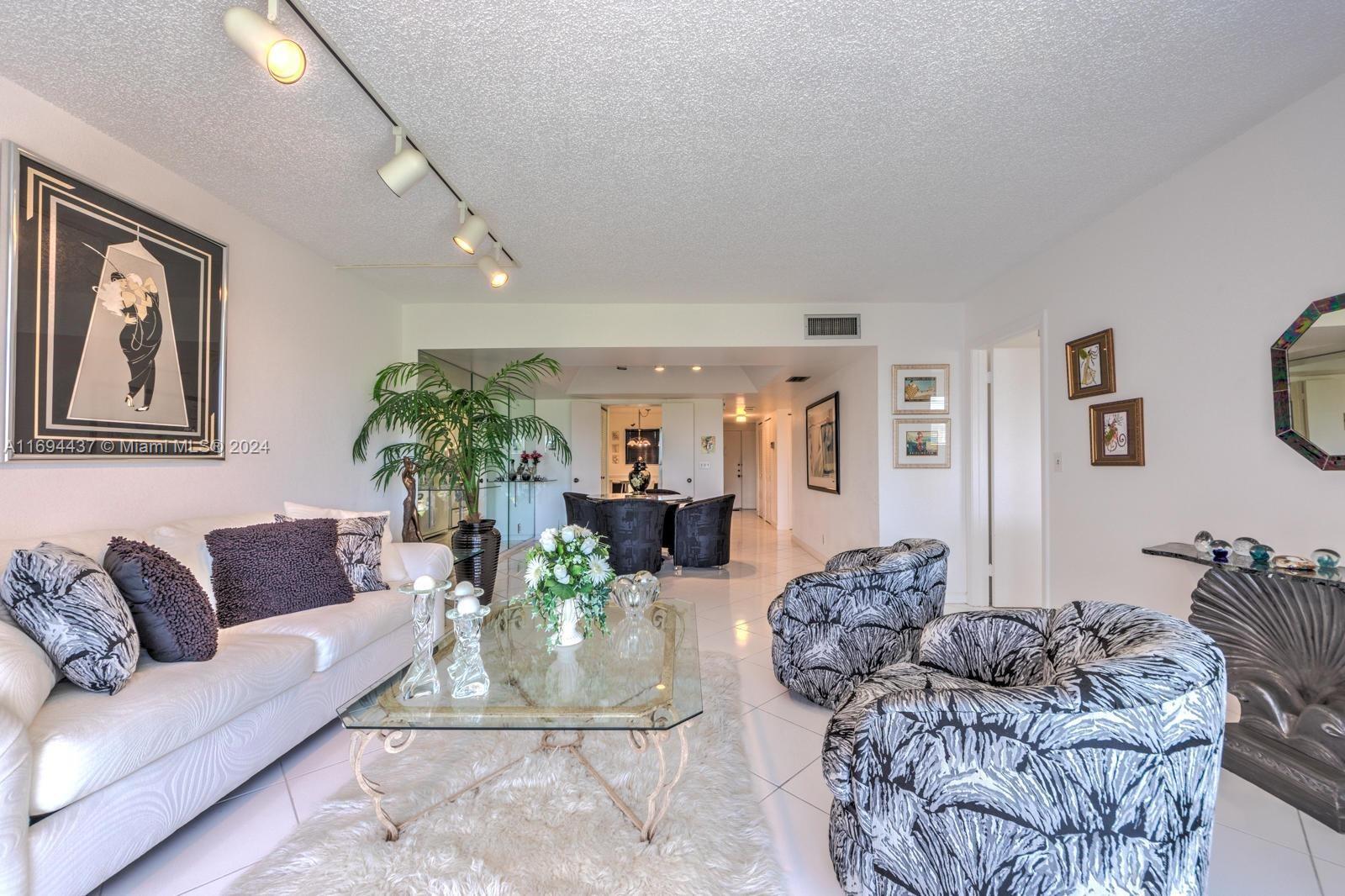 CARLISLE AT POINCIANA CON - Residential