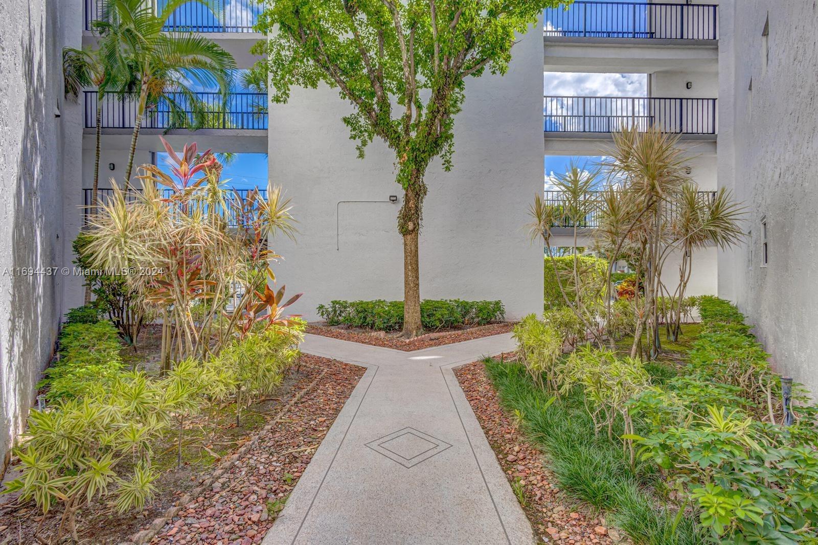 CARLISLE AT POINCIANA CON - Residential
