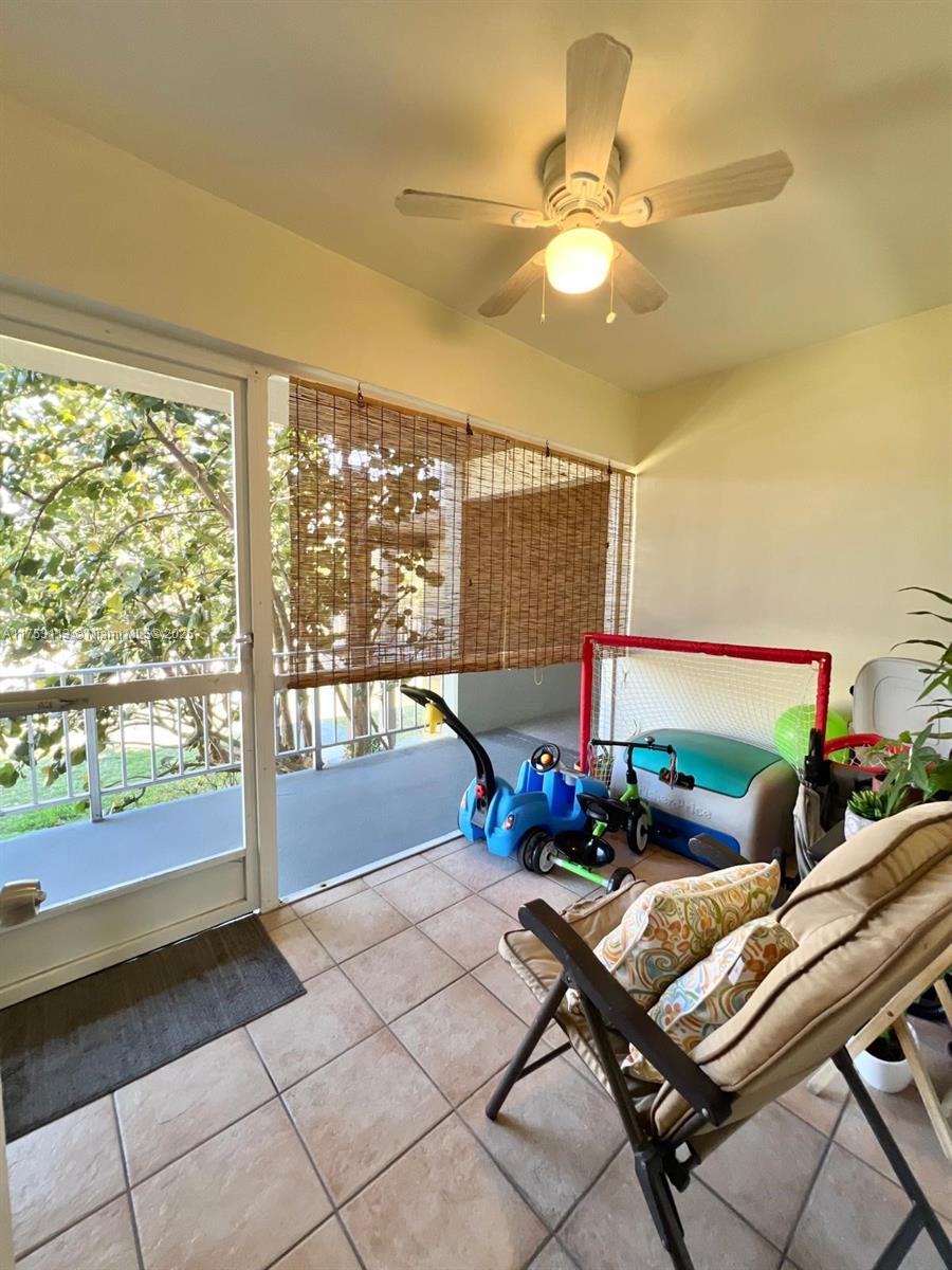 Property for Sale at 270 Layne Blvd 208, Hallandale Beach, Broward County, Florida - Bedrooms: 1 
Bathrooms: 1  - $199,000