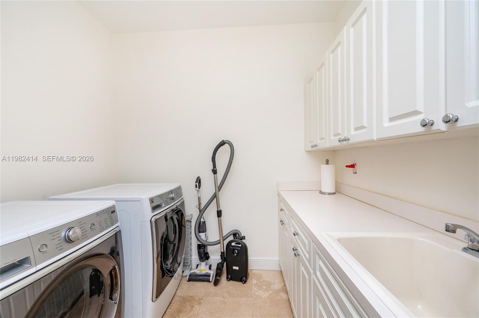 BISCAYNE KEY ESTATES - Residential Lease