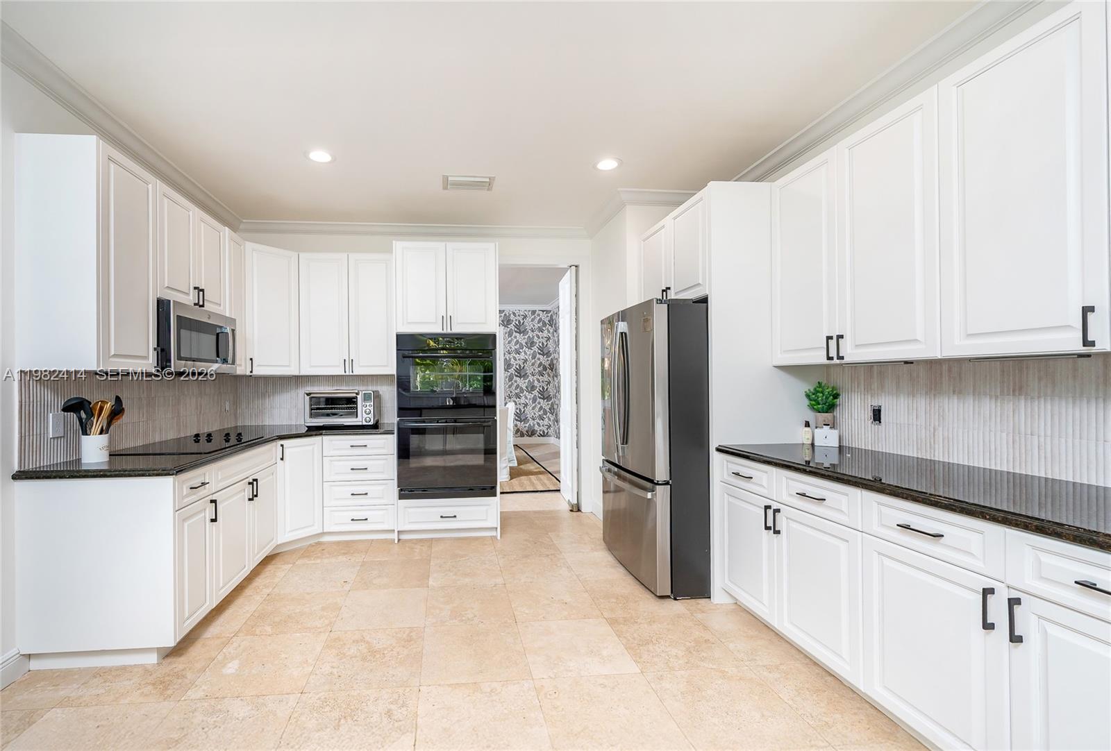 BISCAYNE KEY ESTATES - Residential Lease